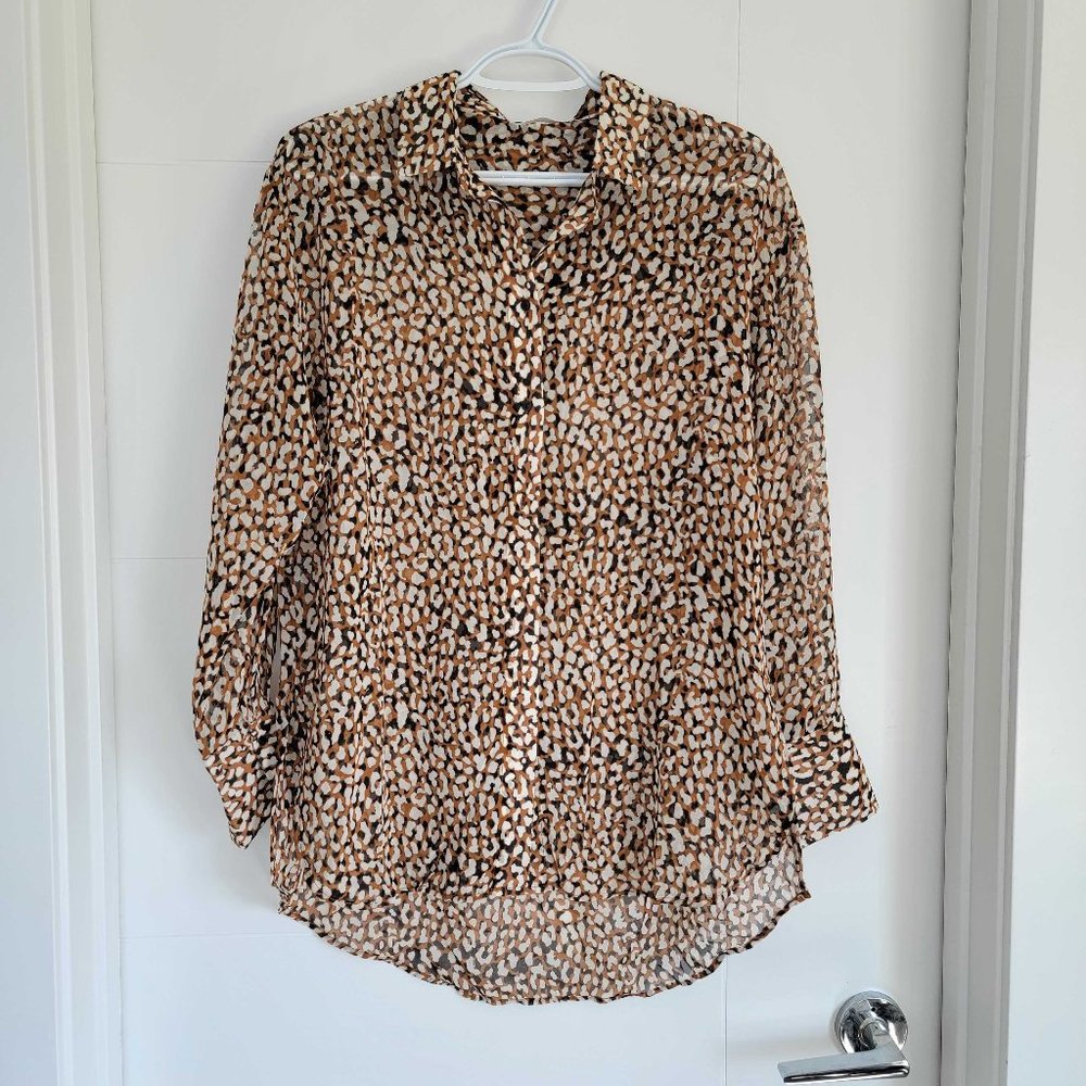 Lightweight flowy leopard-print shirt